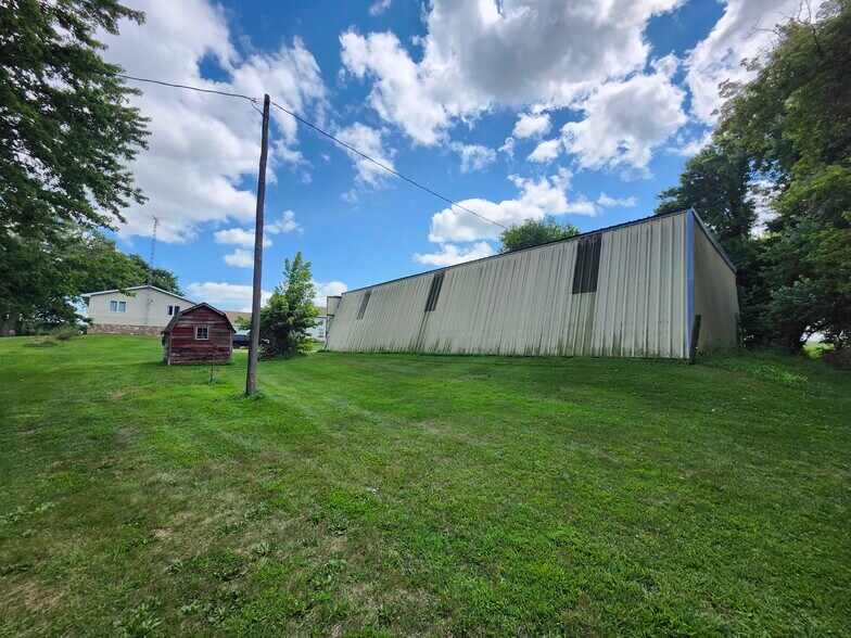 More Photos Of 17069 400th St, Leland Contractor Storage Yard For Sale