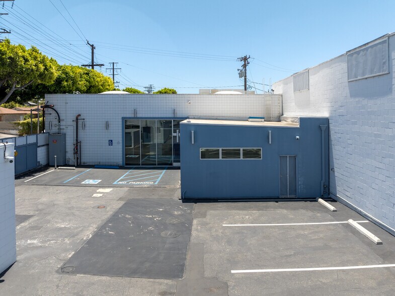 More Photos Of 1762 14th St, Santa Monica Office For Sale