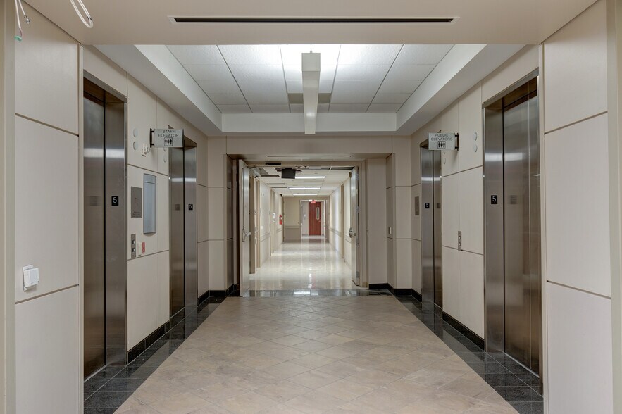 More Photos Of 7501 Fannin St, Houston Medical For Lease