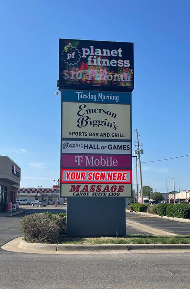 More Photos Of 2330 N Maize Rd, Wichita Storefront Retail Office For Lease