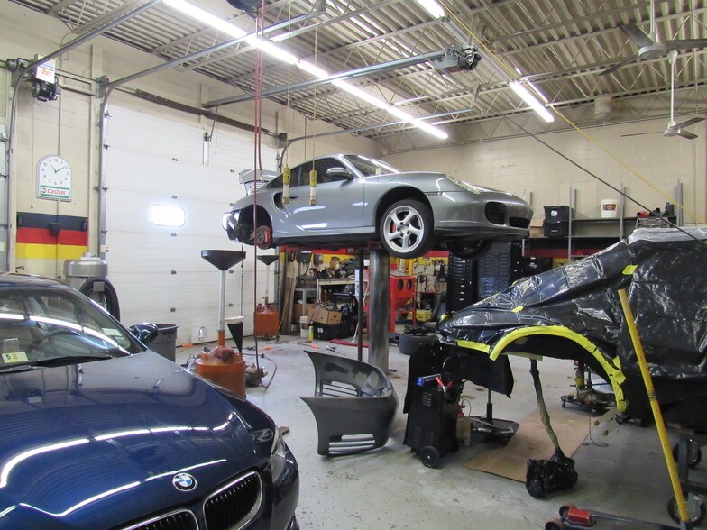 More Photos Of 4794 S Dixie Dr, Dayton Auto Repair For Lease