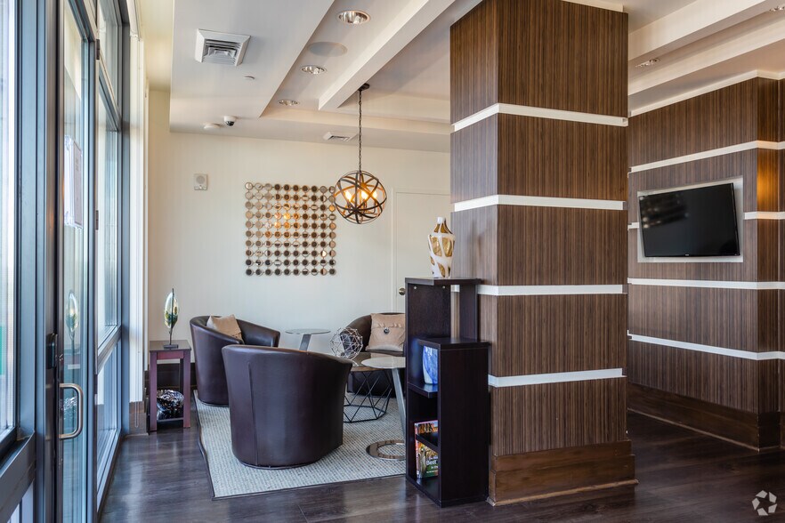 More Photos Of 4918 Saint Elmo Ave, Bethesda Apartments For Lease