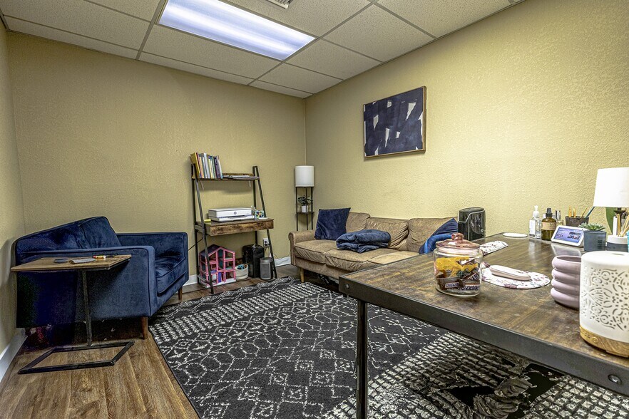 More Photos Of 2505 Washington Ave, Waco Office For Lease