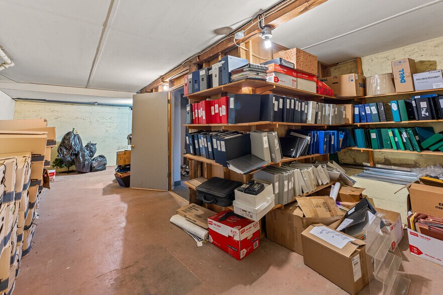 More Photos Of 107 4th St, Baraboo Office For Sale