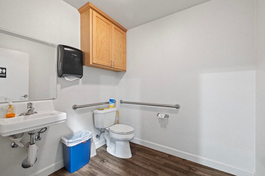 More Photos Of 18490 Striker Ct, Sonora Warehouse For Sale