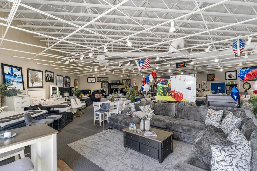 More Photos Of , Las Vegas General Retail For Sale
