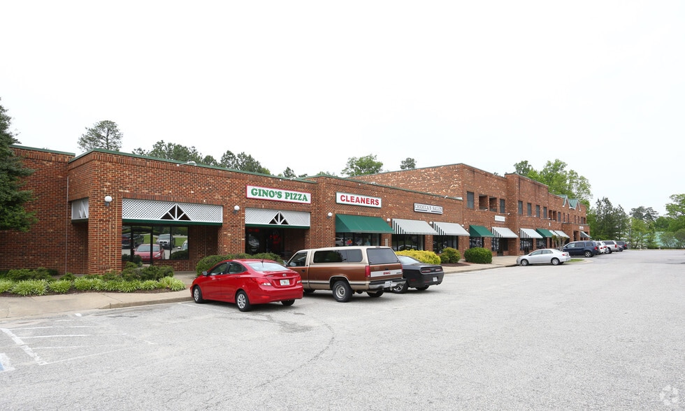 More Photos Of 14722-14742 Village Square Pl, Midlothian Storefront For Lease