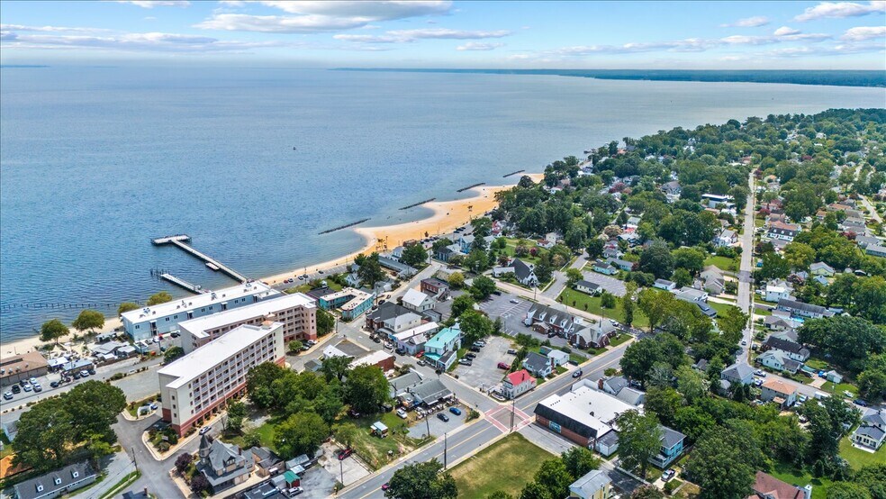 More Photos Of 10 Irving Ave N, Colonial Beach Apartments For Sale