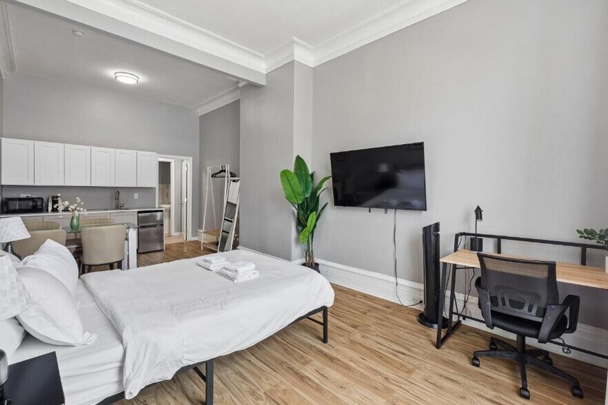 More Photos Of 1611 S Broad St, Philadelphia Specialty For Sale