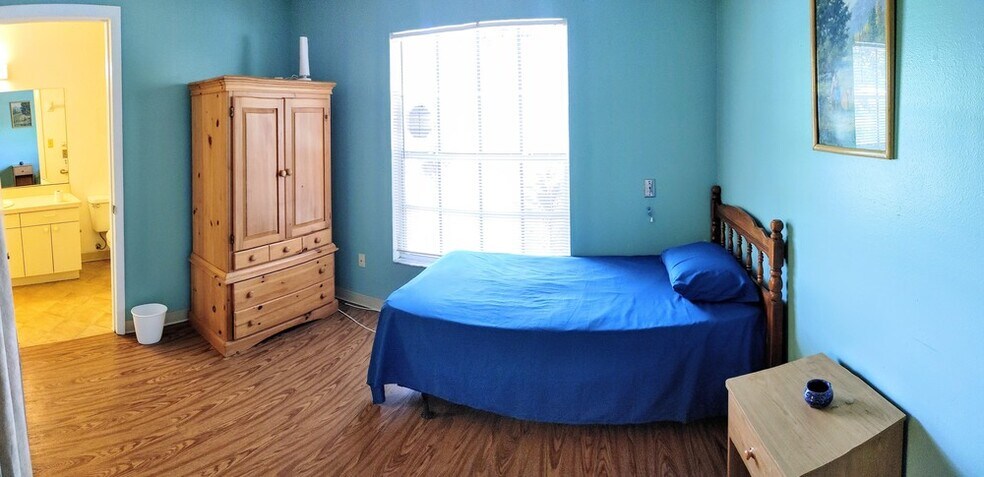 More Photos Of 5426 18th St W, Bradenton Assisted Living For Lease