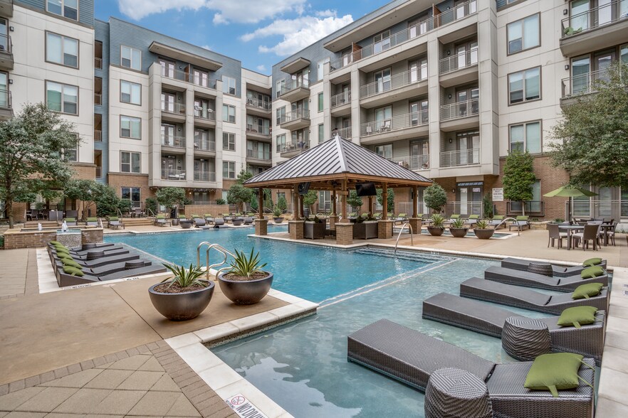 More Photos Of 4646 Amesbury Dr, Dallas Apartments For Lease