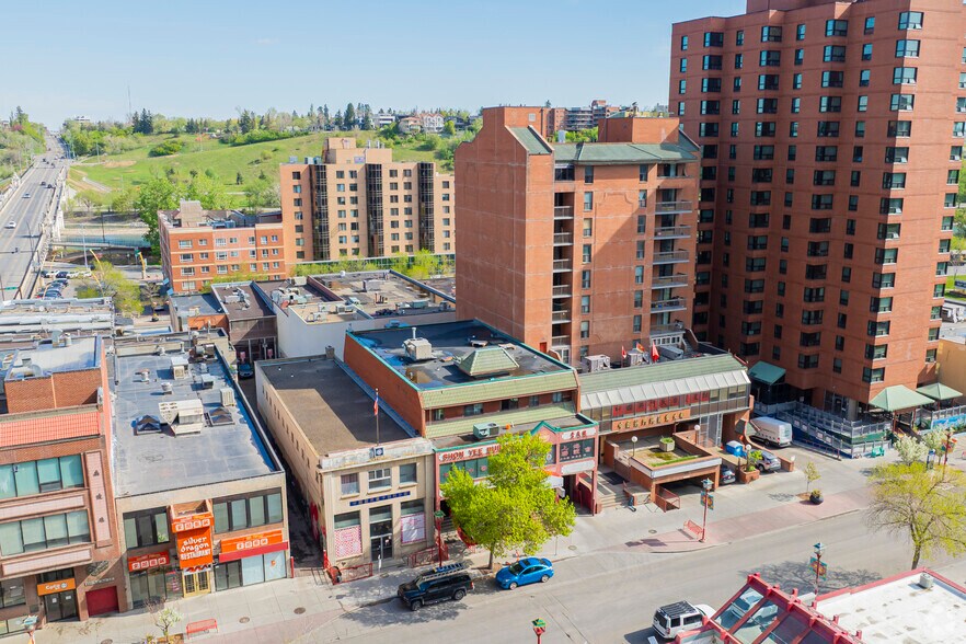 More Photos Of 114 3rd Ave SE, Calgary General Retail For Sale