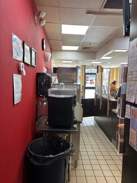 More Photos Of 57 Center Ave, Middleboro Storefront For Lease