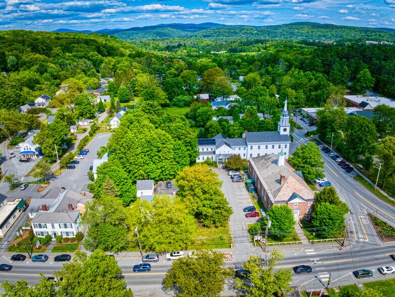 More Photos Of 11 Beaver Meadow Rd, Norwich Office For Sale