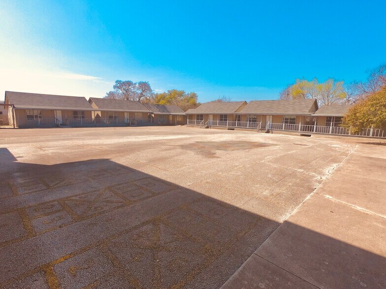 More Photos Of 5703 Blanco Rd, San Antonio Schools For Sale