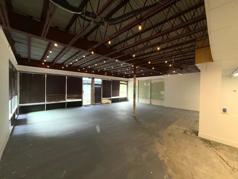 More Photos Of 11471 W Sample Rd, Coral Springs Unknown For Lease