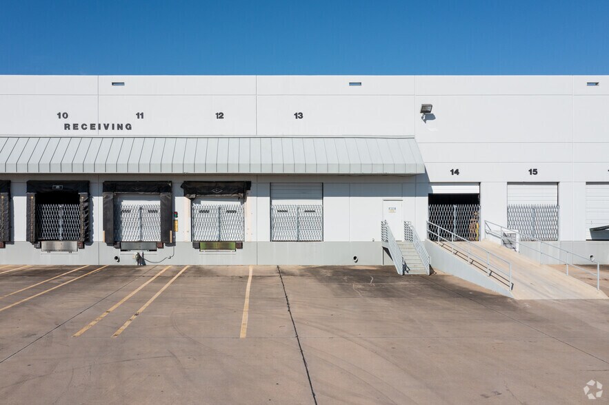 More Photos Of 1101 John Burgess Dr, Fort Worth Industrial For Lease