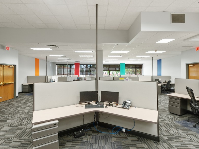 More Photos Of 8545 Commodity Cir, Orlando Office For Sale