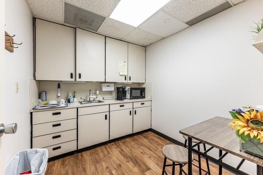 More Photos Of 130 Medical Center Pky, Huntsville Medical For Sale