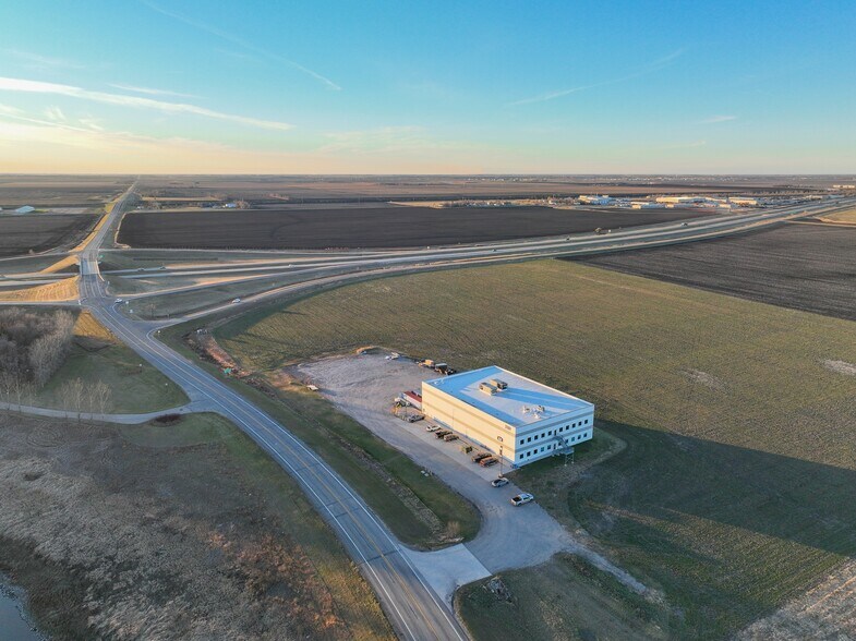 More Photos Of 3301 124th Ave S, Horace Manufacturing For Sale