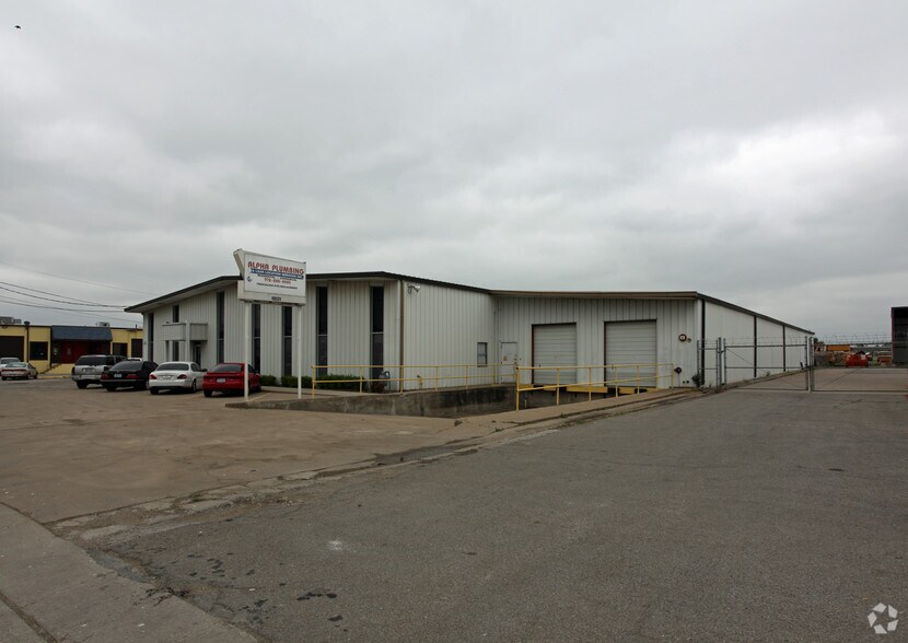 Primary Photo Of 10931 Dennis Rd, Dallas Industrial For Sale