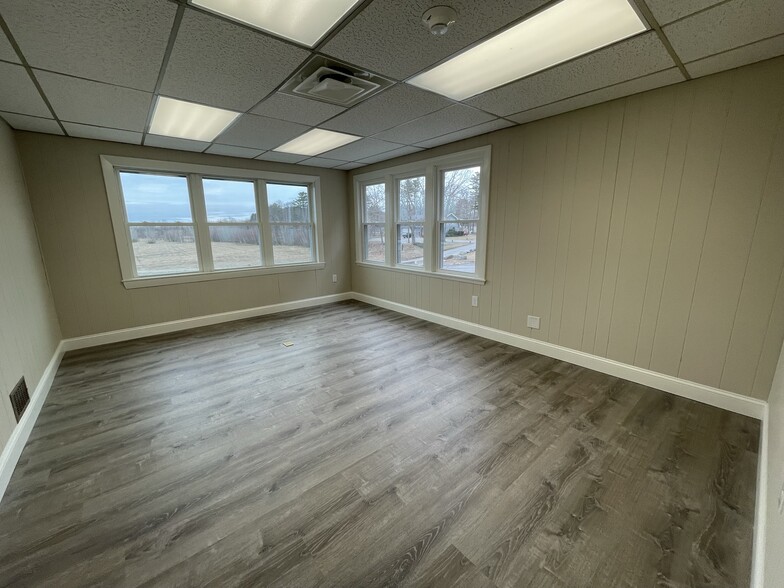 More Photos Of 43 Harrys Dr, Brunswick Office For Lease