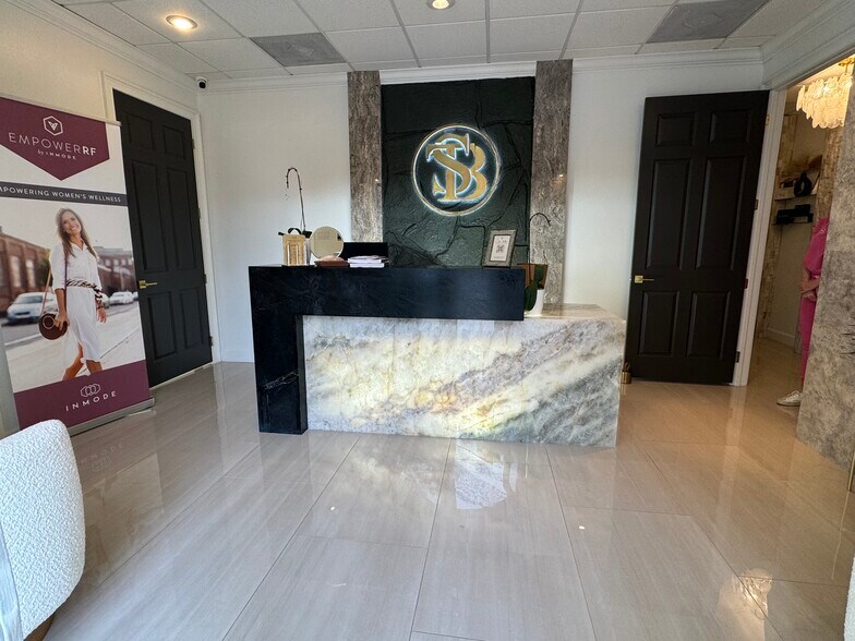 More Photos Of 15429 N Florida Ave, Tampa Medical For Lease