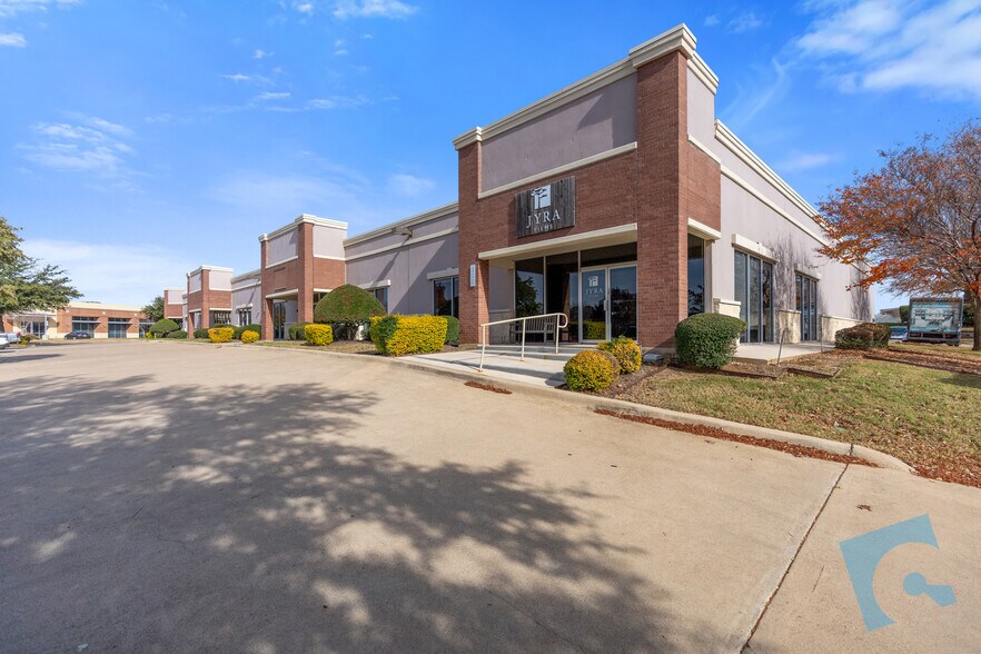 Primary Photo Of 525 S Nolen Dr, Southlake Light Manufacturing For Lease