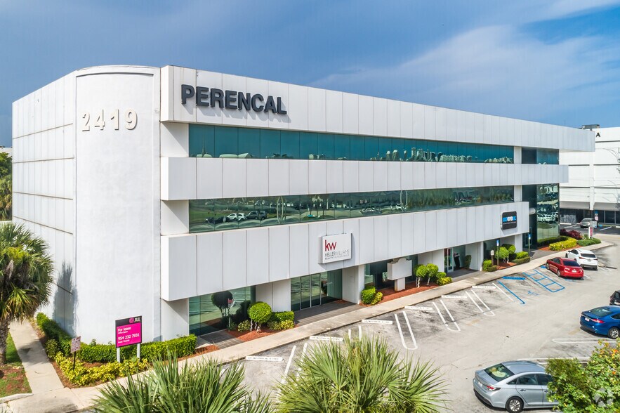 More Photos Of 2419 E Commercial Blvd, Fort Lauderdale Office For Lease