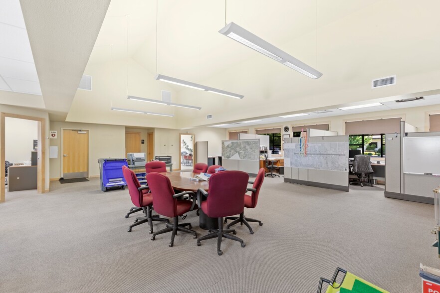 More Photos Of 831 O'Hare Pky, Medford Medical For Lease