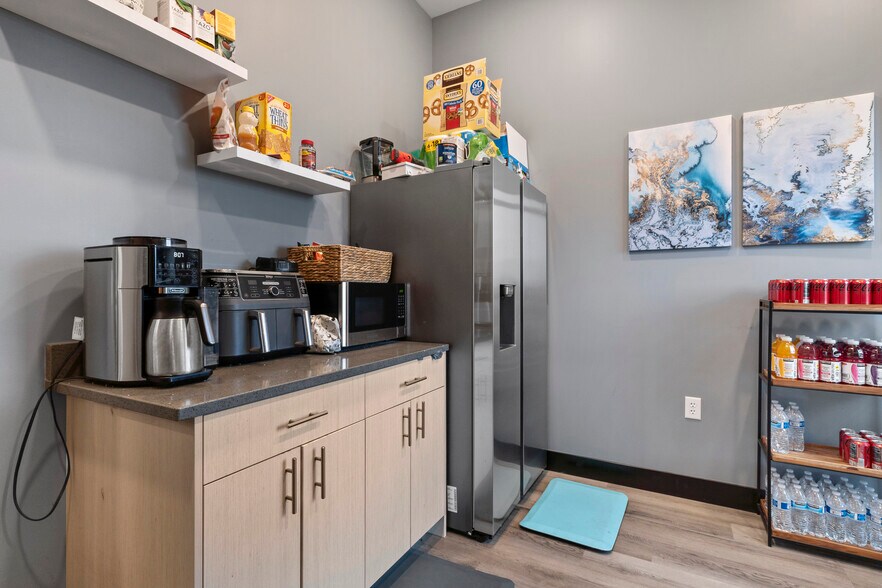 More Photos Of 10412 S 1055 W, South Jordan Office For Sale