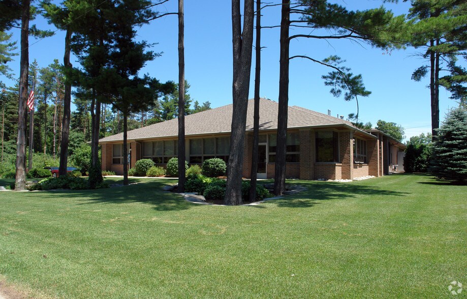 More Photos Of 4057 Pioneer Dr, Commerce Township Office For Lease