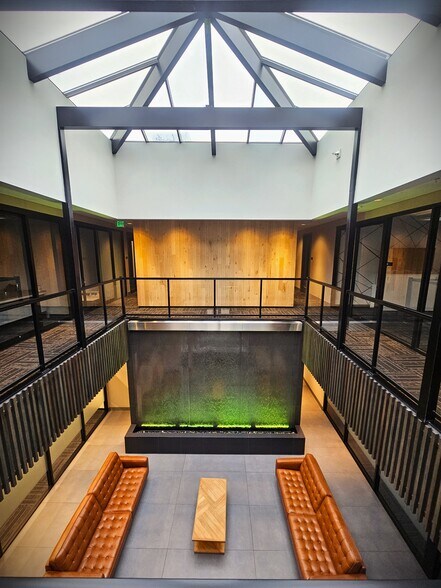 More Photos Of 8405 165th Ave NE, Redmond Office For Sale