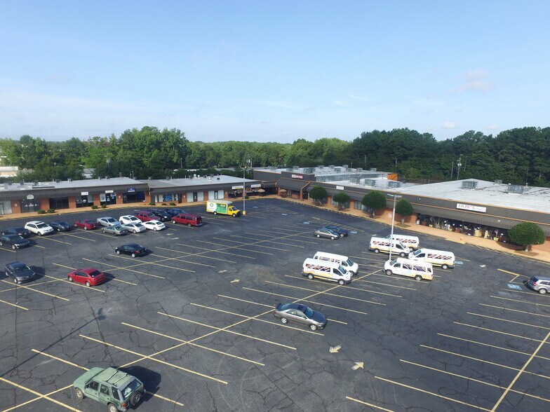 More Photos Of 6200 Memorial Dr, Stone Mountain Storefront For Sale