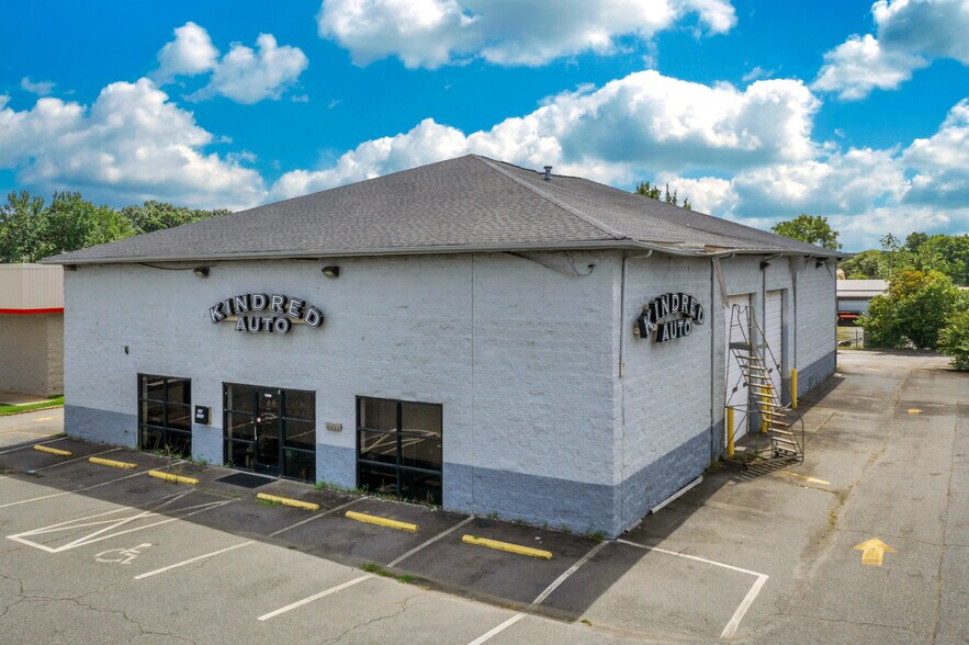 More Photos Of 13908 Independence Blvd, Indian Trail Auto Repair For Sale