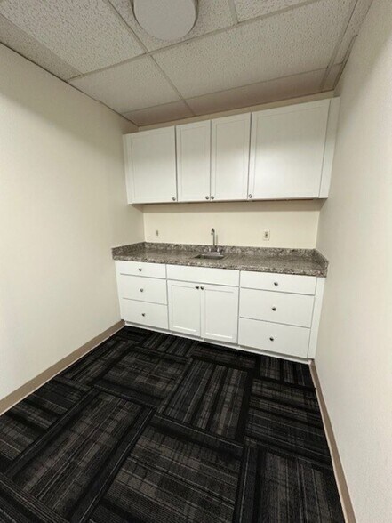 More Photos Of 8809 Sudley Rd, Manassas Office For Lease