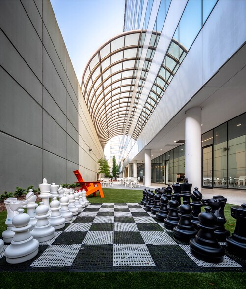 More Photos Of 4828-4888 Loop Central Dr, Houston Unknown For Lease