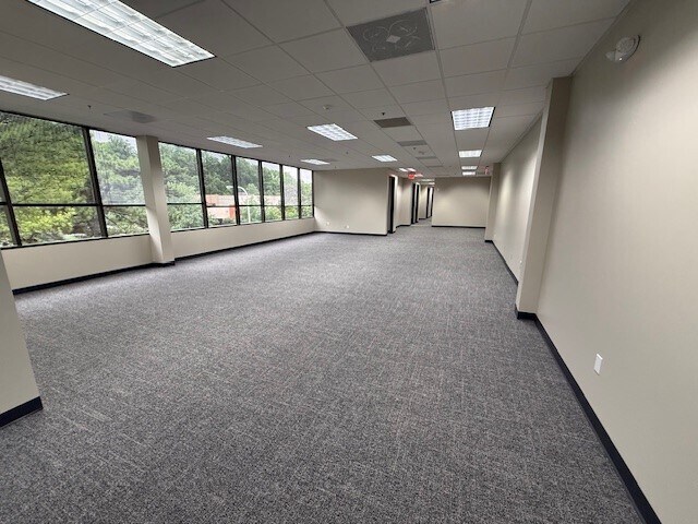 More Photos Of 2451 Atrium Way, Nashville Office For Lease
