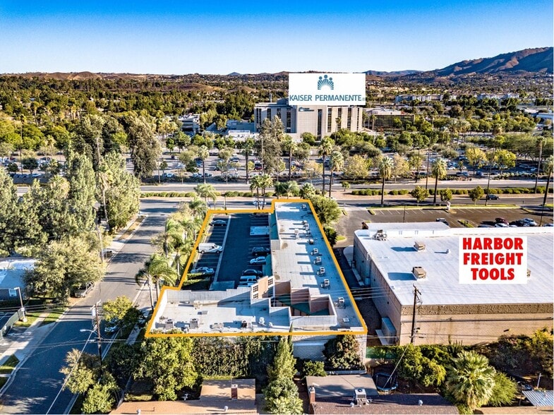 More Photos Of 10759 Magnolia Ave, Riverside Unknown For Lease