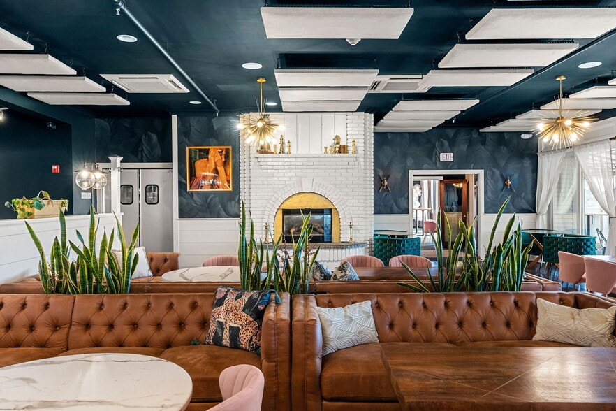 More Photos Of 175 Bridge Rd, Salisbury Hotel For Sale