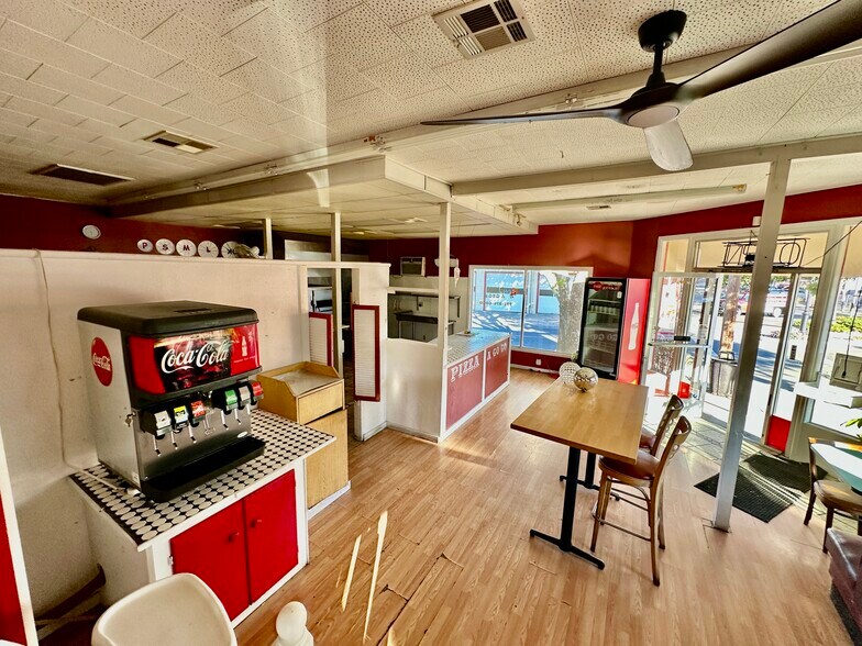 More Photos Of 400 Main St, Rio Vista Restaurant For Sale