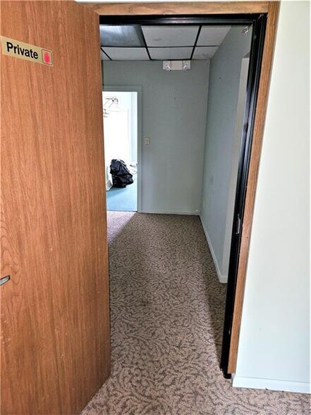 More Photos Of 6081 William Penn Hwy, Export Office For Sale