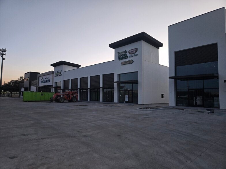 More Photos Of 3210 S Texas 6, Houston General Retail For Sale