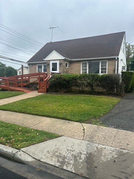 More Photos Of 1173 Bellmore Rd, North Bellmore Office For Sale