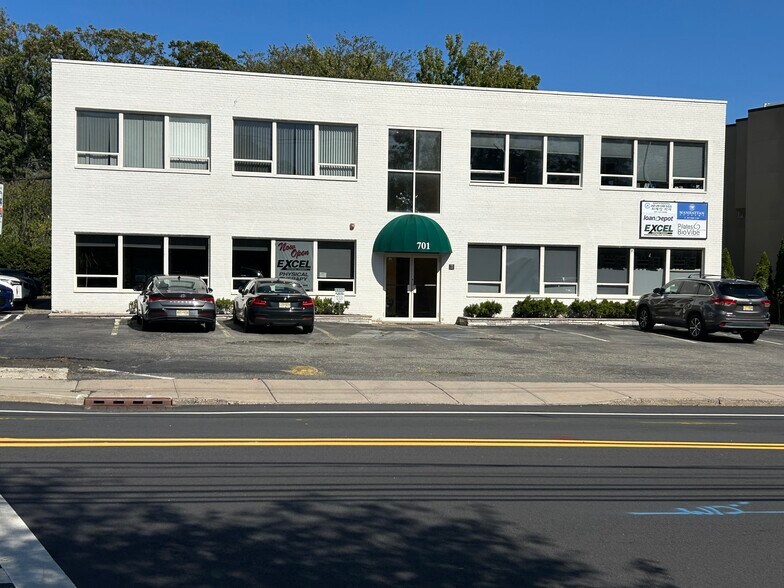 Primary Photo Of 701 E Palisade Ave, Englewood Cliffs Office For Lease
