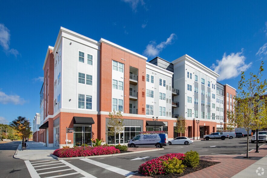 More Photos Of Union Ave @ Hawkins Ave, Ronkonkoma Unknown For Lease