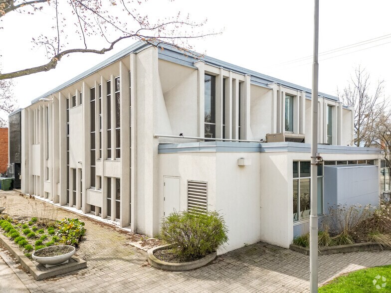 More Photos Of 1639 Av Maufils, Québec Coworking Space