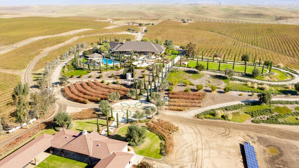 More Photos Of 16073 Highway 65, Bakersfield Winery Vineyard For Sale