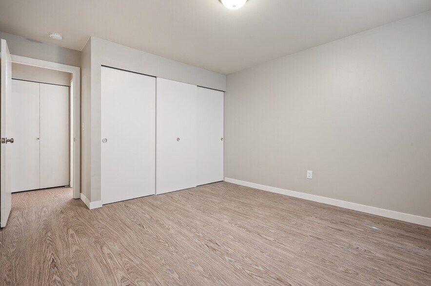 More Photos Of 11521 Greenwood Ave N, Seattle Apartments For Sale