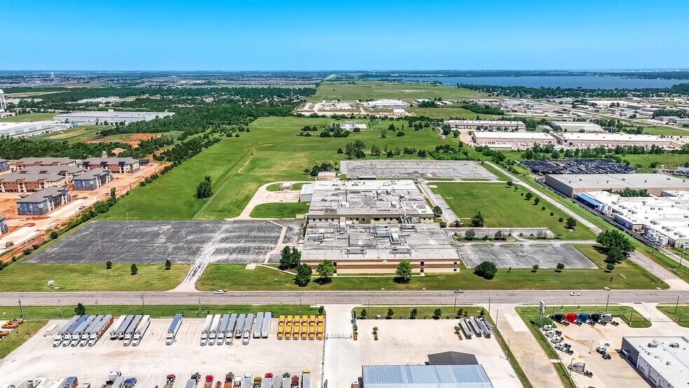 More Photos Of 10321 W Reno Ave, Oklahoma City Manufacturing For Lease